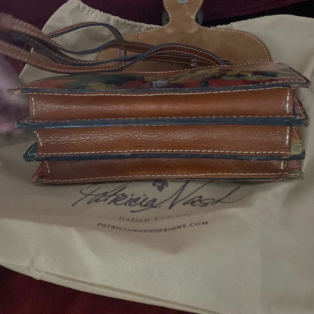 Patricia Nash Italian Leather Handbag - Picture 7 of 7